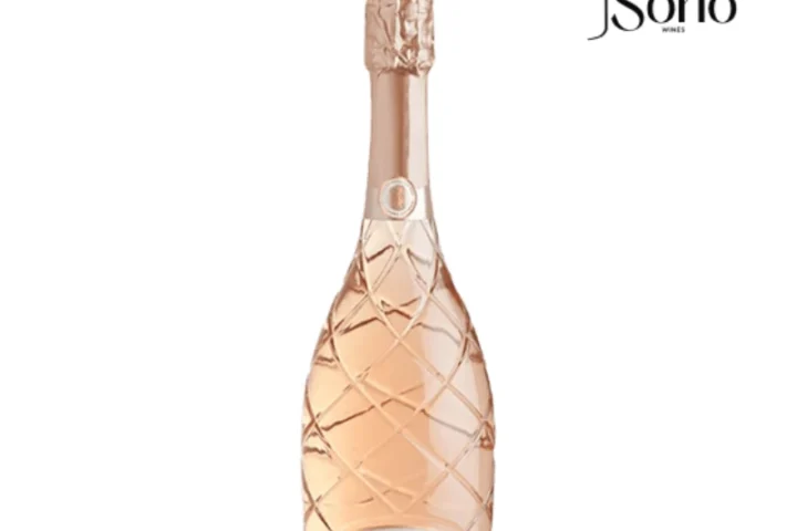 Chai rượu vang khai vị Belvino Rose Vino Spumante