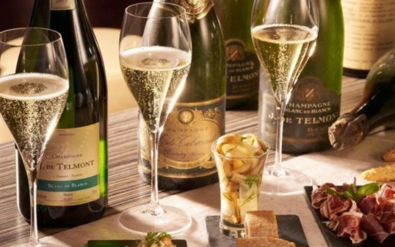 Mẹo thưởng thức rượu vang trắng một cách trọn vẹn