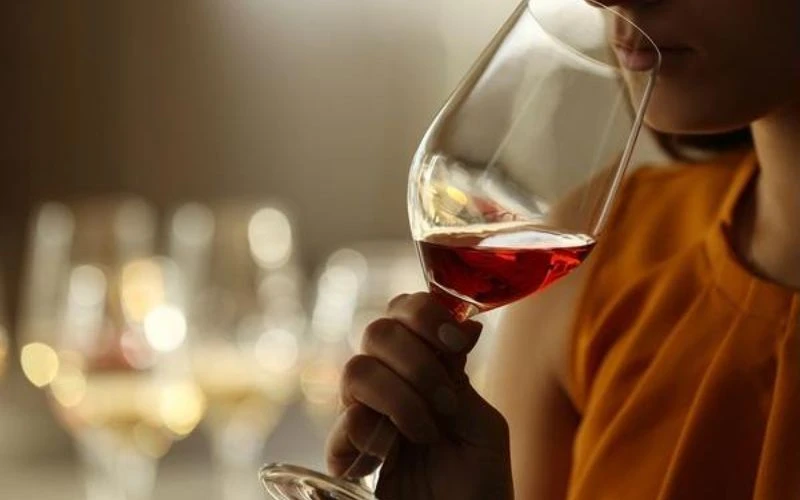 Nhận diện rượu vang bị hỏng qua 5 dấu hiệu đơn giản