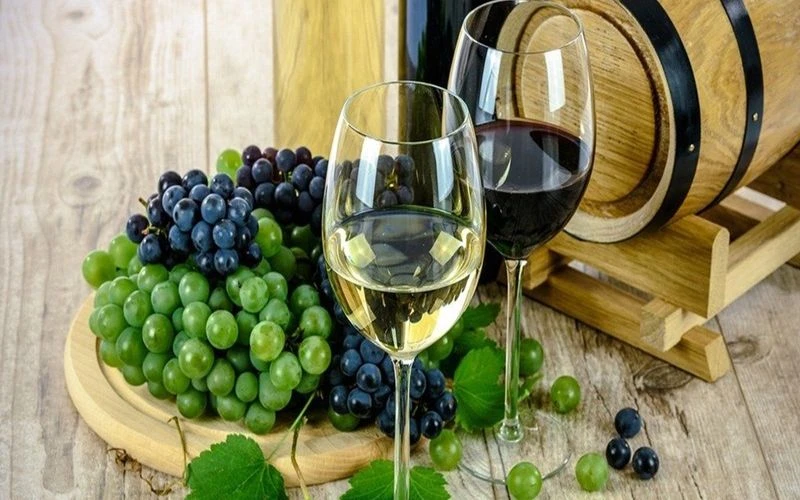 Cách nhận biết rượu bị hỏng