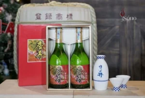 Khám phá top 5 set quà tặng rượu Sake Giáng Sinh cao cấp nhất