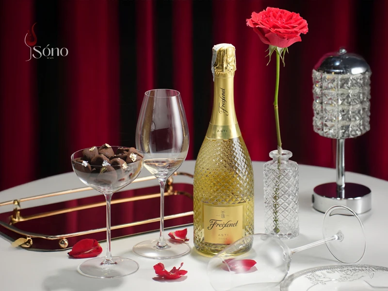 Khám phá bộ quà tặng rượu vang sủi đẳng cấp sang trọng tại SonoWine