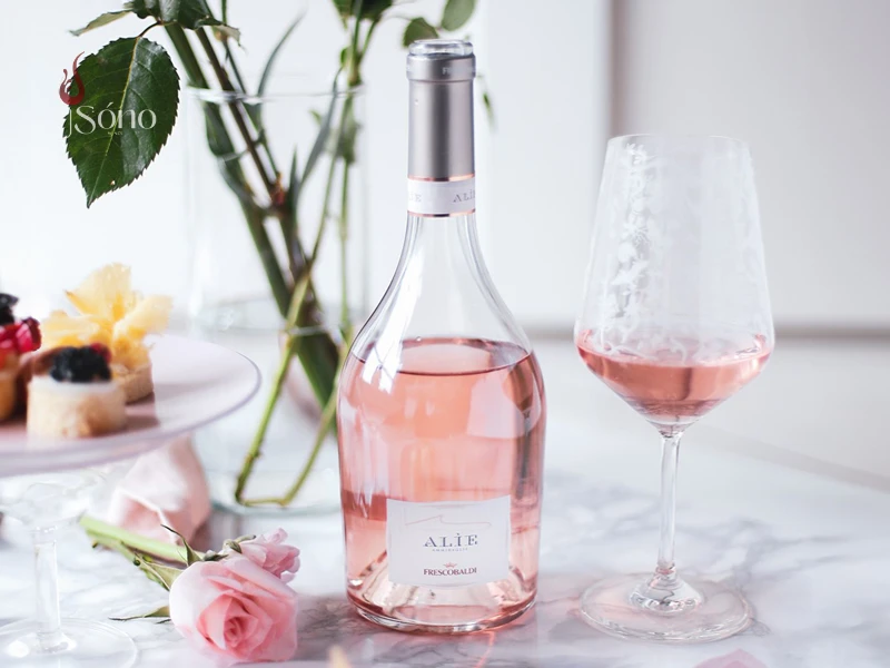 Rượu vang hồng khai vị tạo sự thanh lịch, tinh tế