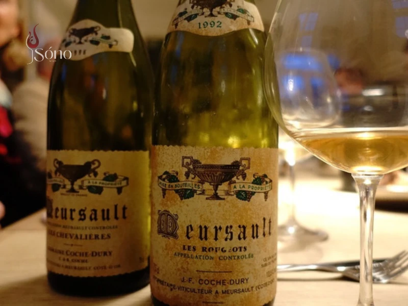 Vang Domaine Coche Dury Meursault co gia tri boi ky thuat lam vang thu cong khat khe