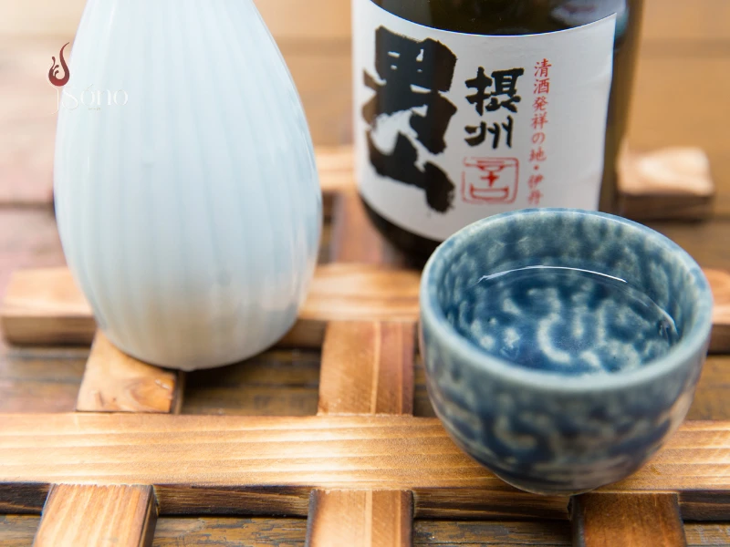 Cách thưởng thức rượu sake 1.8 lít