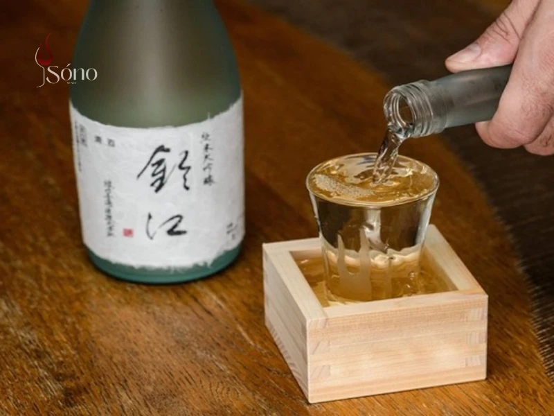 Rượu sake có vị gì? Bí quyết tạo nên hương vị đặc trưng của rượu sake