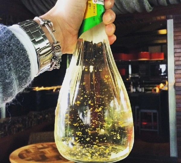 Rượu sake vảy vàng Nhật Bản - Tinh hoa rượu xứ sở Hoa Anh Đào