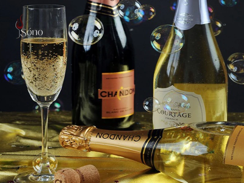 Rượu vang nổ giá rẻ tạo không khí sôi động cho bữa tiệc