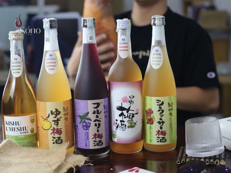 Công đoạn đóng chai rượu sake thành phẩm