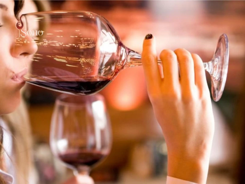 Uống rượu vang vào đúng thời điểm tốt