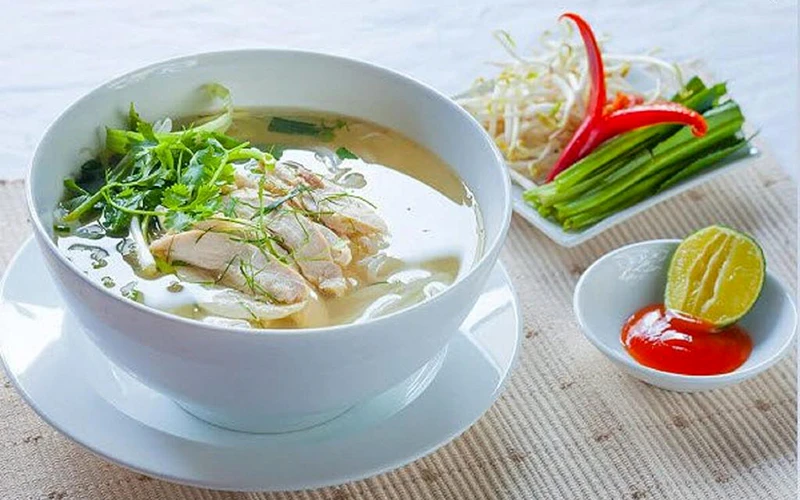 Ăn phở giúp giải rượu nhanh chóng