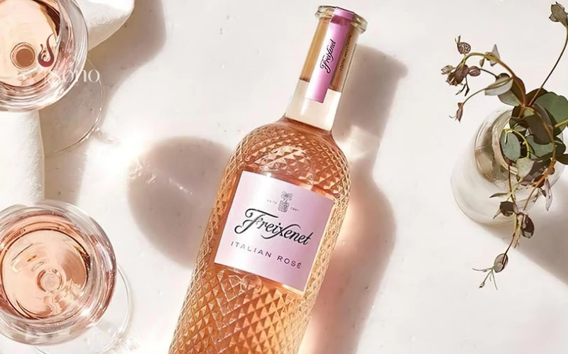 Các loại rượu vang phù hợp để tặng chị em ngày 8/3