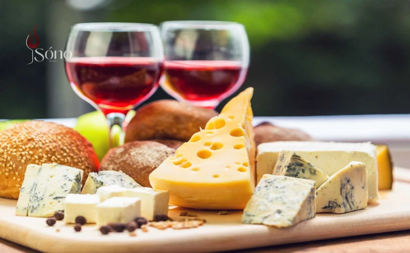 Cách kết hợp rượu vang với bánh phô mai