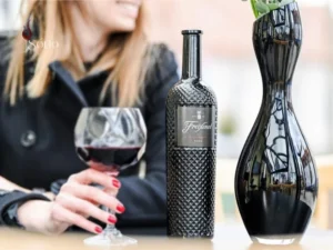 Chọn rượu vang tặng ngày 8/3 - Món quà tinh tế, sang trọng dành cho chị em