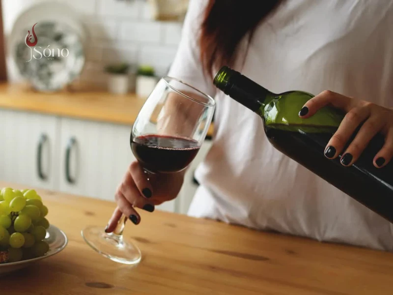 Chuyên gia giải đáp: "Mỗi ngày uống 1 ly rượu vang có tốt không?"