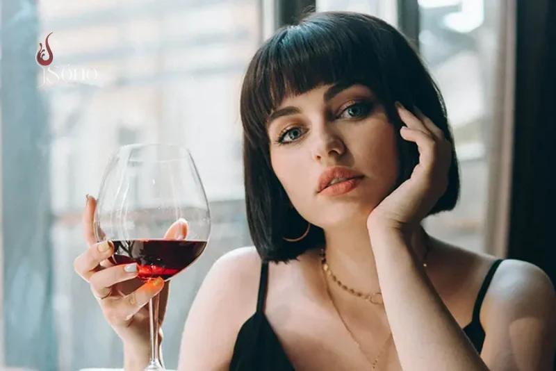 Rượu vang đỏ có tác dụng giúp cải thiện thị lực